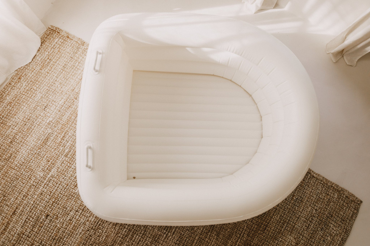 This photo is a white birthing pool, Tubina Wild birthing tub, for rent near Knoxville, TN.